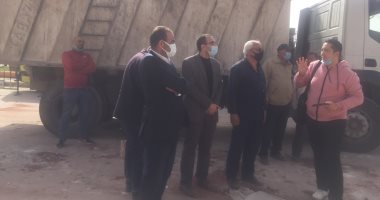 محافظ الإسماعيلية ونائبه يتفقدان موقع إنهيار منزل من 3 طوابق.. فيديو لايف 