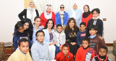 نبيلة مكرم من الواحات: حريصون على توفير فرص عمل وبدائل آمنة للهجرة غير الشرعية