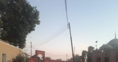 شكوى من عمود كهرباء آيل للسقوط بنجع إدريس بالأقصر.. والوحدة المحلية تستجيب