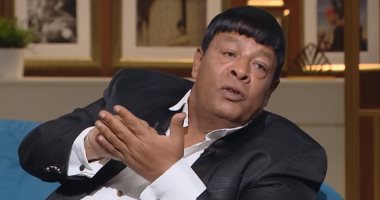 عبد الباسط حمودة: قبل الشهرة كنت باكل أنا ومراتي عيش ناشف وشاي بالشهور