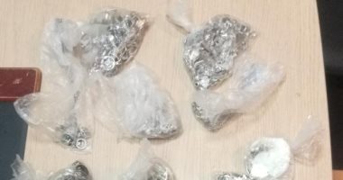 جمارك مطار القاهرة تضبط محاولة تهريب كمية من المشغولات الفضية