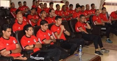 الحكام يستفسرون من اتحاد الكرة عن الملابس الجديدة