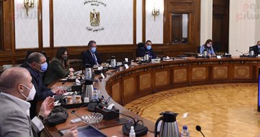 رئيس الوزراء لمستثمرين سعوديين: تذليل كافة المعوقات وتهيئة مناخ جاذب للاستثمار