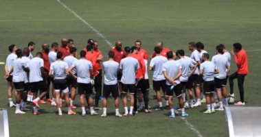 موسيماني يطلب تقريرا عن 10 لاعبين في الأهلي خلال توقف الدوري