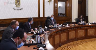 مدبولى: توجيهات من الرئيس السيسي بتحسين الخدمة للمستفيدين بمبادرة حياة كريمة.. صور