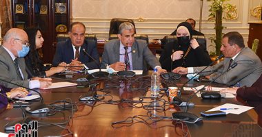 "القوى العاملة بالنواب" تؤكد أهمية المجمعات الصناعية لخلق فرص عمل للشباب