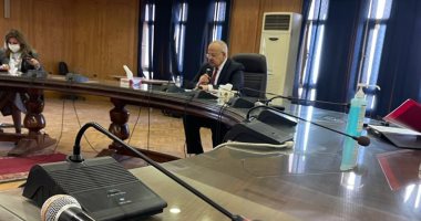 الخشت يوجه باستمرار رفع درجة الجاهزية القصوى بالمستشفيات لمواجهة كورونا..صور