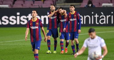 برشلونة ضد هويسكا.. البارسا يتفوق بالشوط الأول 2 / 1 وميسي يصنع التاريخ "فيديو"