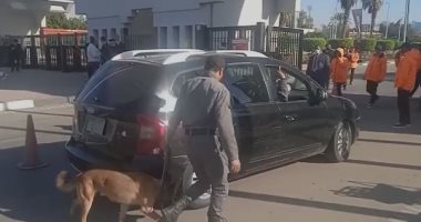انتشار أمنى بمحيط استاد القاهرة لتأمين مباراة الزمالك والترجى.. صور