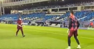 الاستعدادات الأخيرة لحراس مرمى ريال مدريد قبل مباراتهم ضد أتالانتا.. فيديو