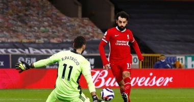 نجم جنوب أفريقيا ينصح محمد صلاح بالدوري الإسباني ويشيد بموسيماني في الأهلي