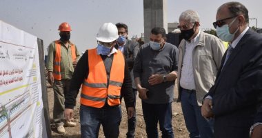 محافظ أسيوط يتفقد مشروع كوبرى المدخل الشمالى بمنقباد بـ400 مليون جنيه.. صور