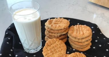 طريقة عمل الكوكيز بزبدة الفول السودانى.. فطار صحى ولذيذ لأطفالك