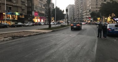 حى العجوزة يستجيب لليوم السابع ويزيل الحواجز الحديد بـ"جزيرة العرب" لضبط المرور