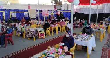 محافظ بورسعيد: توفير 4 أكشاك و2000 جنيه لعارضات "أندية الفتاة"