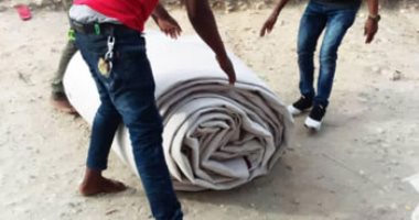 بعثة بيراميدز تتبرع لفرش مسجد بتنزانيا.. صور