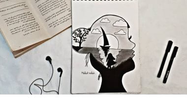 "ملك" طالبة بالثانوية العامة تعبر عن موهبتها بالرسم..صور 