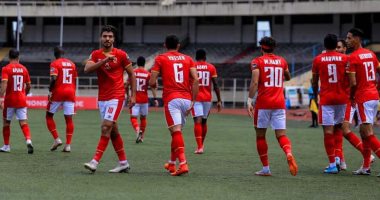 6 مباريات للأهلي تهدد عرش الزمالك على الدوري