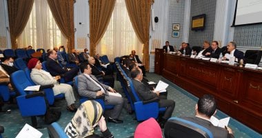 "محلية النواب" تطالب ببيان تفصيلى عن إيرادات ومصروفات منظومة إعلانات الطرق العامة وفض التشابكات حولها.. تناقش طلبات إحاطة بشأن رصف الشوارع ورد الشىء لأصله.. وتبحث دور قطاع التفتيش على المحليات فى مكافحة الفساد