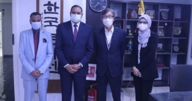 رئيس جامعة سوهاج بسفارة كوريا الجنوبية لتفعيل قسم اللغة ودعم العلاقات التعليمية