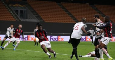 بوجبا يقود مانشستر يونايتد للفوز على ميلان والتأهل لربع نهائي يوروباليج