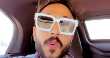 كهربا يغني على أنغام "بحب الناس الرايقة".. فيديو