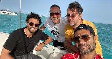 رحلة بحرية تجمع كريم فهمى وحسام غالى وهشام ماجد.. صور