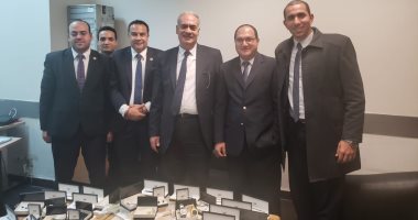 إحباط محاولتى تهريب ساعات وميداليات بقيمة 3 ملايين جنيه عبر مطار القاهرة