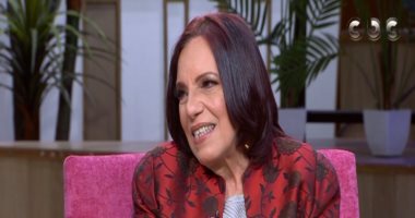 عارفة عبد الرسول لـ منى الشاذلى: حفيدتى بتعلمنى لعبة الجمباز