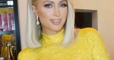 صور من احتفال باريس هيلتون بعيد ميلادها مع أصدقائها وخطيبها