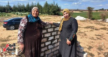 عامل بناء وقاض عرفى.. تعرف على قصة كفاح الأم المثالية فى الإسماعيلية (صور وفيديو)