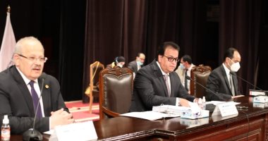 الأعلى للجامعات يشدد على تطبيق التعليم الهجين وتقليل أعداد الطلاب بالمدرجات.. يومان حضور لطلاب الكليات النظرية و3-4 أيام للكليات العلمية.. وبرتوكول مع الأكاديمية الوطنية للتدريب لتنمية قدرات القيادات الجامعية