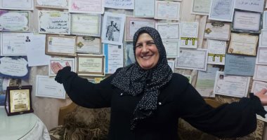 الأم المثالية لدمياط هزمت السرطان وأكملت رسالتها بتعليم أبنائها فى الجامعة