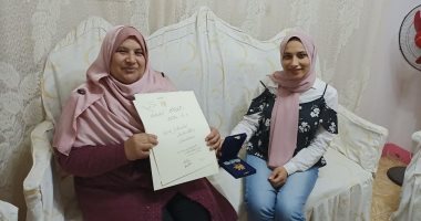 كافحت 15 عاما من أجل أبنائها.. الأم المثالية فى المنوفية بعد تكريمها من الرئيس