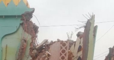إغلاق المساجد المتأثرة بالعواصف الرملية فى البحيرة.. فيديو وصور
