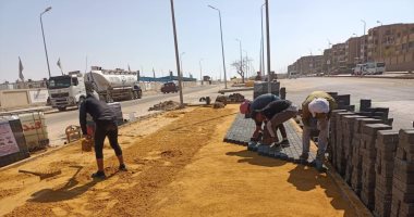 رئيس جهاز القاهرة الجديدة: تكثيف أعمال تطوير الطرق والمحاور الرئيسية بالتجمع الأول