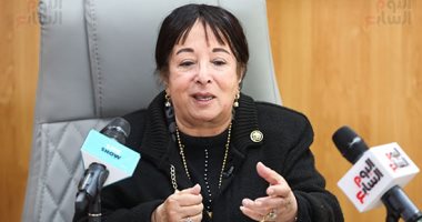 سميرة عبدالعزيز: جسدت شخصية قسيس بأول أدوارى وعبدالناصر سبب احترافى الفن