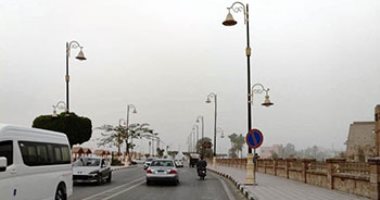 العاصفة الترابية تصل مدينة الأقصر والمحافظة ترفع درجة الاستعداد (صور)