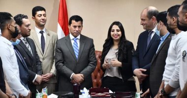 وفد من تنسيقية شباب الأحزاب يلتقى وزير الرياضة لبحث ملف المحافظات الحدودية