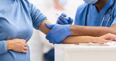 دراسة أمريكية: الحوامل الحاصلات على لقاح كورونا ينقلن الأجسام المضادة لأطفالهن