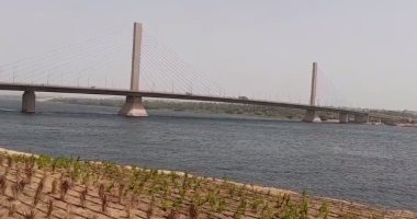 العاصفة الترابية تغلق المجرى الملاحى للبواخر النيلية بين أسوان والأقصر.. لايف