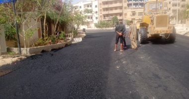 رئيس جهاز المنيا الجديدة: تنفيذ أعمال  رصف طرق حى النوادى بالمدينة