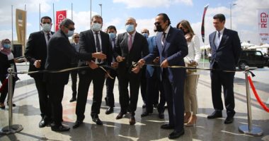 وزير الإسكان يفتتح معرض "The Real Gate" العقارى
