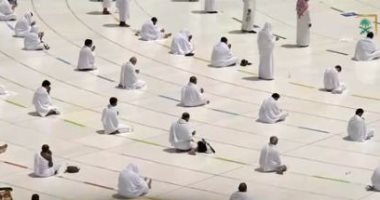 استقبال المصلين فى المسجد الحرام لأداء الجمعة الثانية من شهر شعبان.. صور