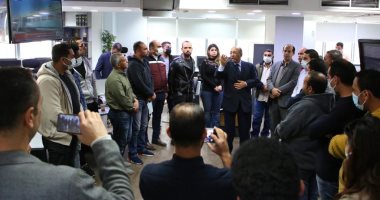 "اليوم السابع" يستقبل الكاتب الصحفى رفعت رشاد المرشح لمنصب نقيب الصحفيين.. "رشاد" يعرض برنامجه على الصحفيين بالمؤسسة.. ويؤكد: الحكومة استبعدت نفسها عن التدخل فى انتخابات النقابة.. وقضية الأجور والعلاج أولوية