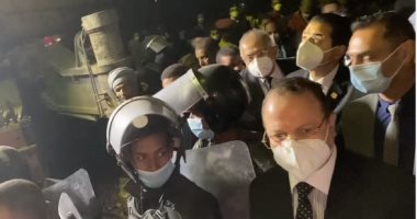الصفحة الرسمية للنيابة العامة تنشر فيديو وصول النائب العام لموقع حادث قطار سوهاج
