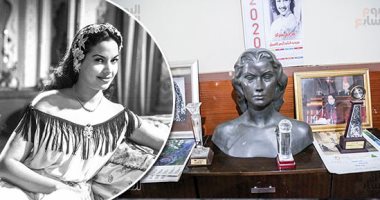 حكاية تمثال مديحة يسرى اللى بيمشى ويتكلم.. صنعه تلميذ محمود مختار.. ولأول مرة صورة وإهداء عمره أكثر من 70 سنة يحكى قصة ميلاده.. وتفاصيل حلم جعل سمراء النيل تتعامل مع التمثال كقطعة منها تحمل جزءًا من روحها