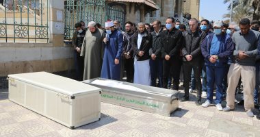 وصول جثمان المخرج هانى إسماعيل إلى مسجد الحصرى لأداء صلاة الجنازة