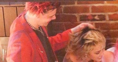 بعد سهرتهما الصاخبة.. هل تعيش مايلى سايروس قصة حب مع YungBlud
