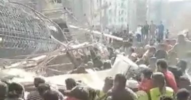 أحمد موسى ينشر صورا لسقوط عمود من أعمال إنشاءات توسعة كوبرى ترسا